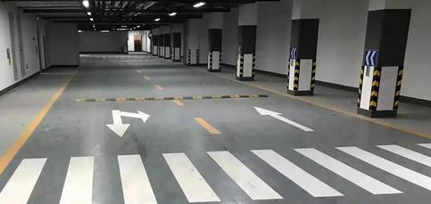 停車位劃線不清晰，如何合理停車？