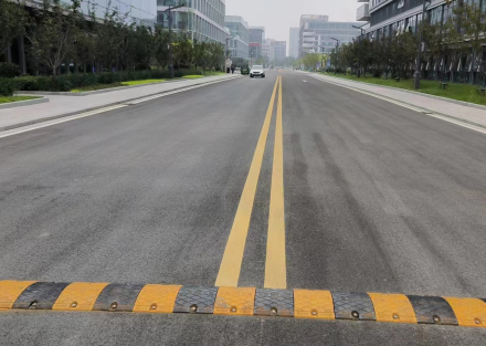 專業與安全的完美結合,飛揚市政蘇州廠區劃線服務 專業與安全的完美結合,飛揚市政蘇州廠區劃線服務