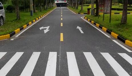 廠區劃線施工選對團隊很關鍵！專業團隊包工包料